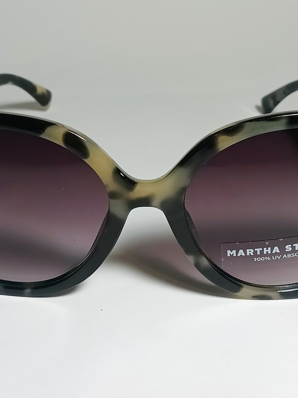 Martha Stewart Women's Tortoiseshell Round Sunglasses - Brown Gradient Lenses